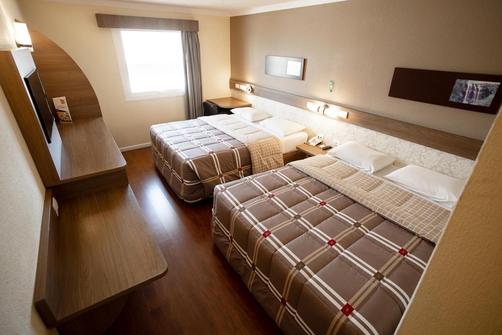 פונטה גרוסה Hotel 10 Ponta Grossa מראה חיצוני תמונה