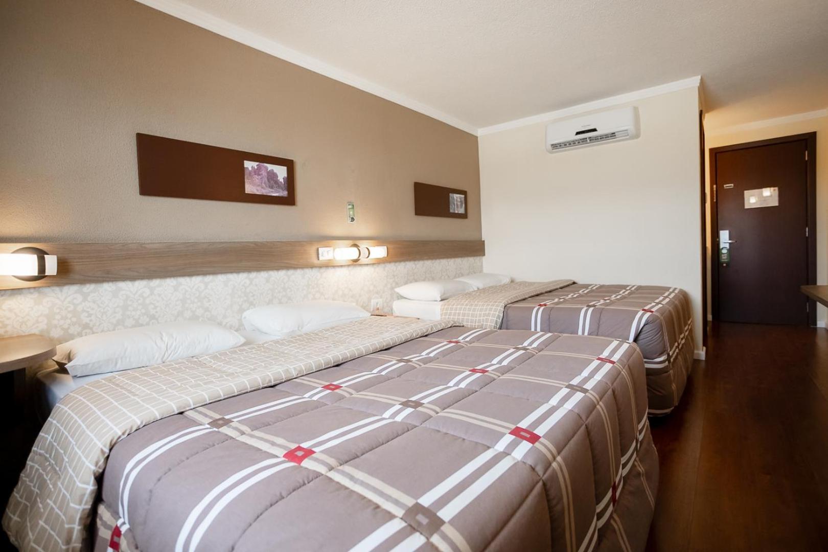 פונטה גרוסה Hotel 10 Ponta Grossa מראה חיצוני תמונה