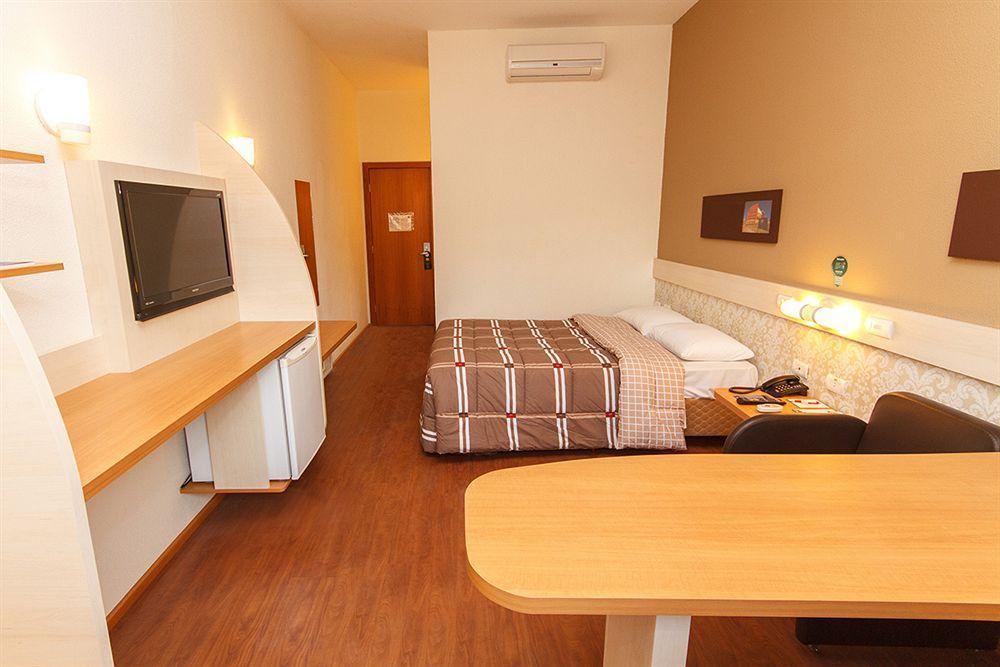 פונטה גרוסה Hotel 10 Ponta Grossa מראה חיצוני תמונה