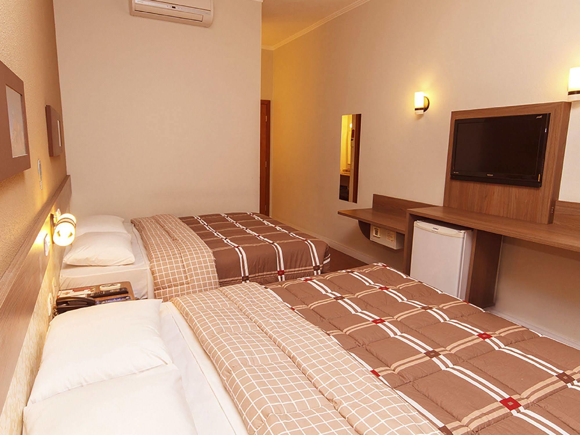 פונטה גרוסה Hotel 10 Ponta Grossa מראה חיצוני תמונה